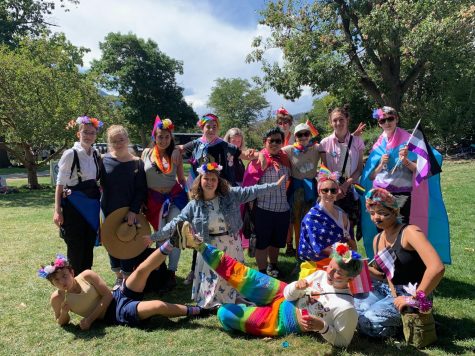 GSA members pose for a picture on the Central Park lawn at Pridefast 2019. Photo via Lainey Bonewitz