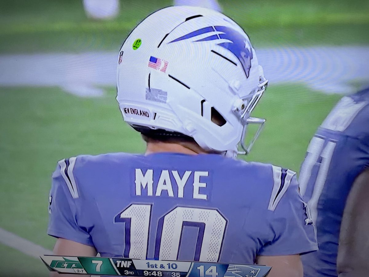 Drake Maye is unstoppable this season, he’s completing over 75% of his
passes, the most by any second year-QB through seven weeks in NFL
history. And he just broke Tom Brady’s Patriots single-game completion
record, going 21-for-23 (91.3%) in a win.