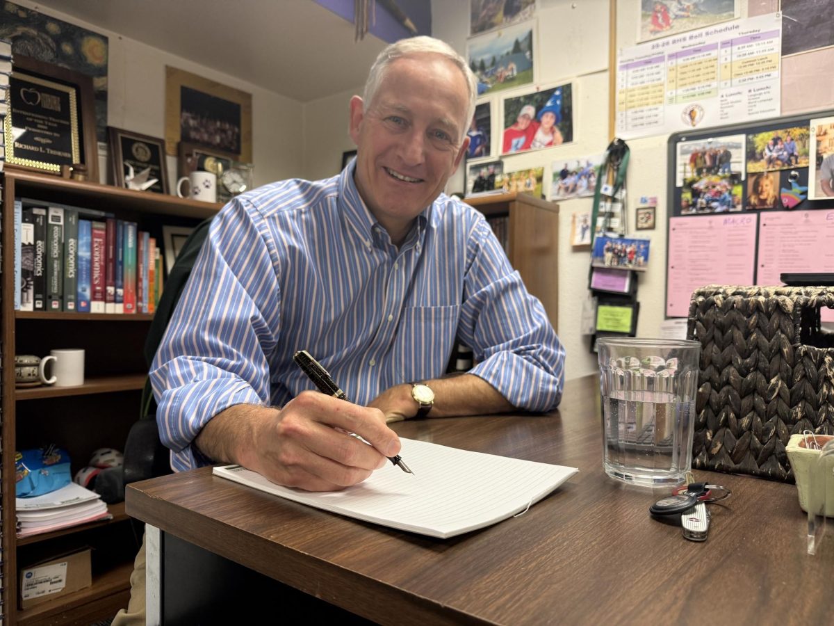 Mr. Trinkner has collected over 200
vintage fountain pens throughout his
illustrious teaching career.